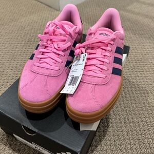 Adidas VL Court Bold in Pink/Blue